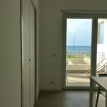 Appartamenti Vacanze Villa Meo Вилафранка Тирена Екстериор снимка