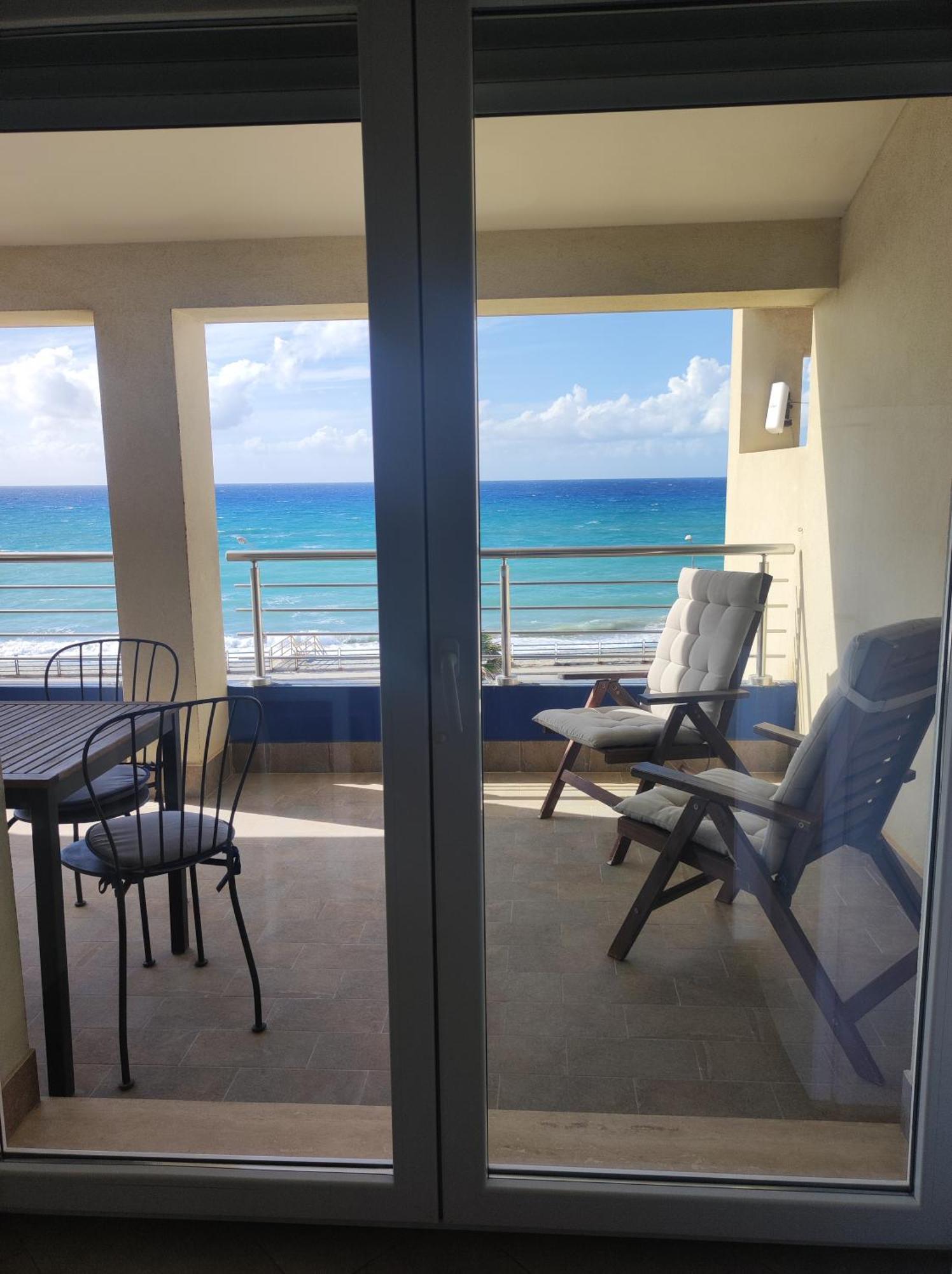 Appartamenti Vacanze Villa Meo Вилафранка Тирена Екстериор снимка
