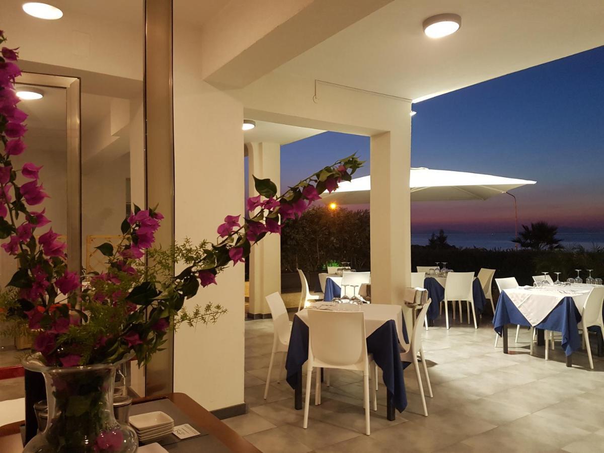 Appartamenti Vacanze Villa Meo Вилафранка Тирена Екстериор снимка